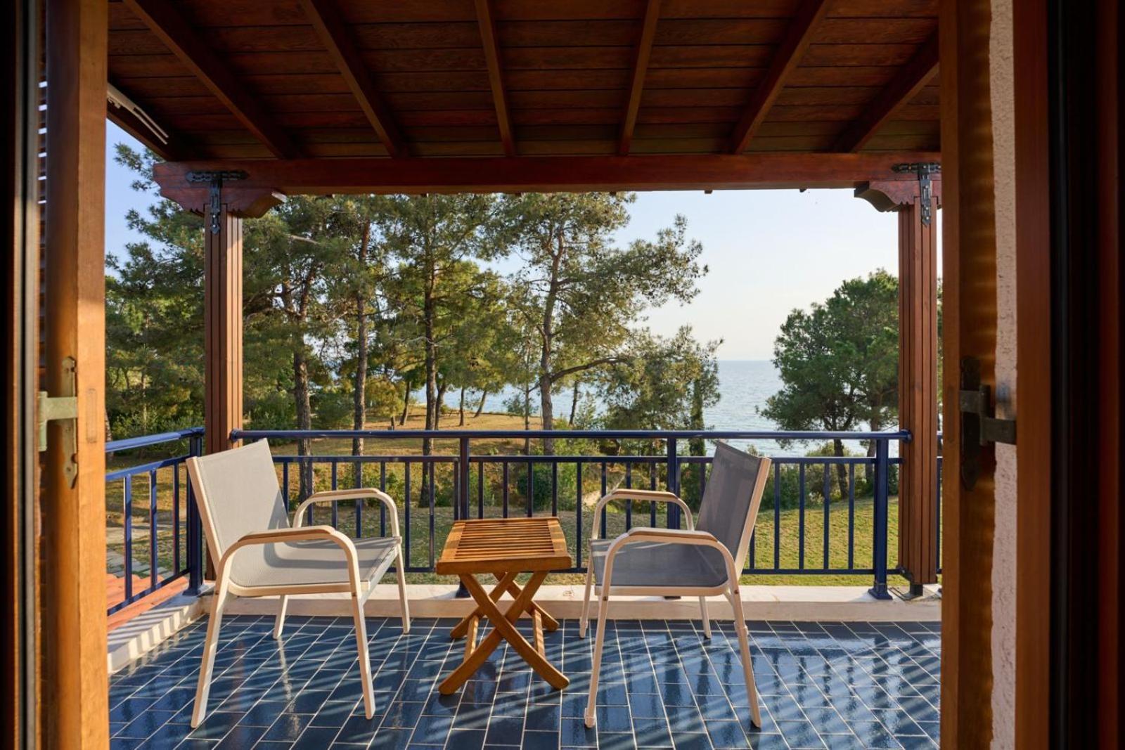 Summerday Villa Private Beach Nea Irakleia Exterior photo