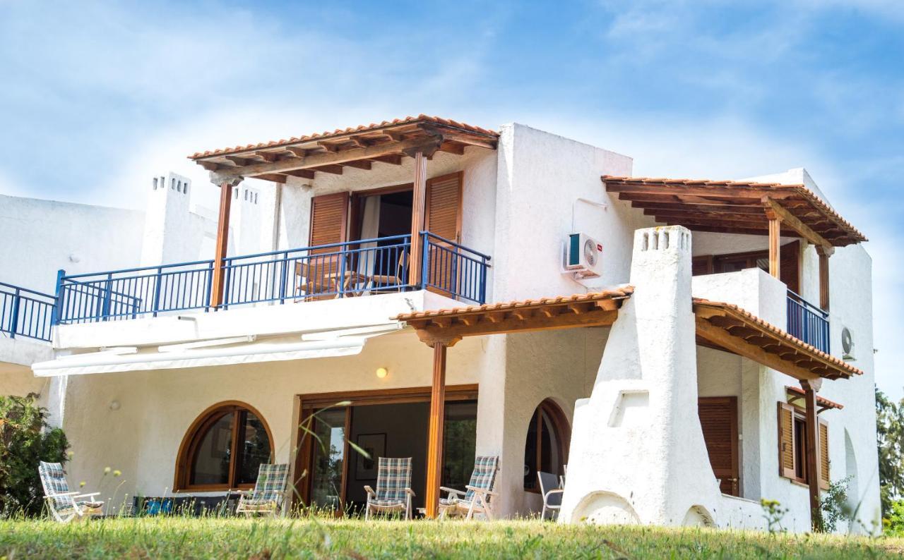 Summerday Villa Private Beach Nea Irakleia Exterior photo