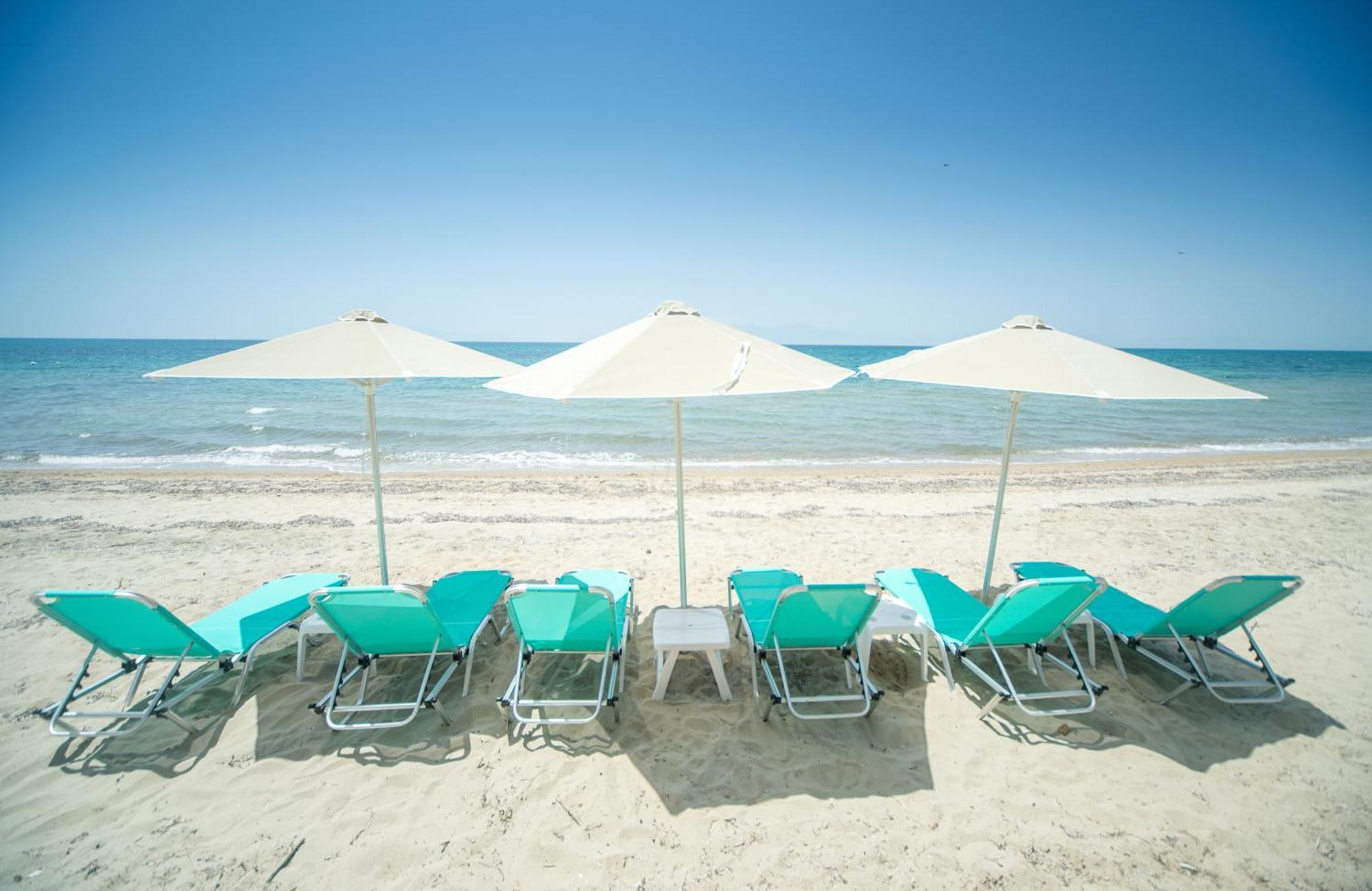 Summerday Villa Private Beach Nea Irakleia Exterior photo