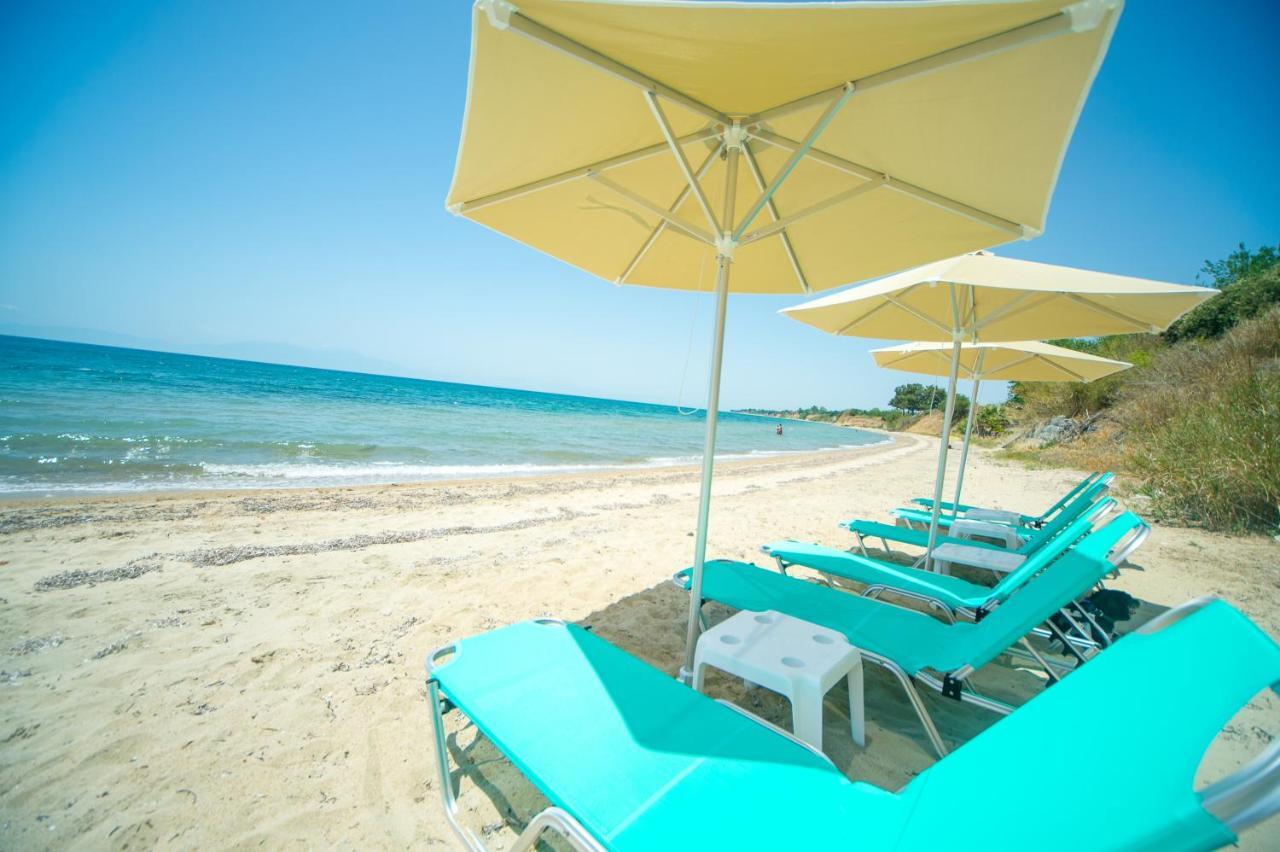 Summerday Villa Private Beach Nea Irakleia Exterior photo